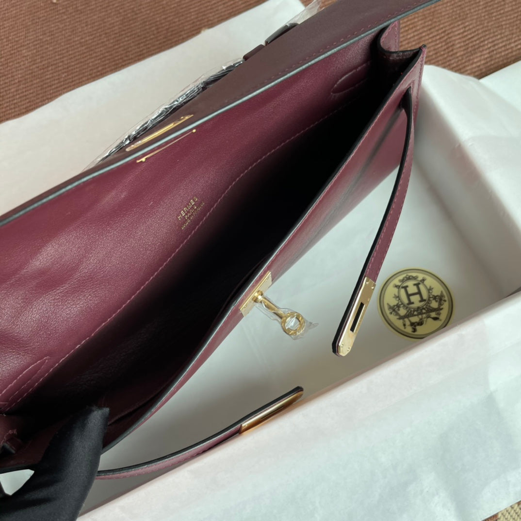 HM Kelly Cut 31cm Maroon Swift Leather Ghw