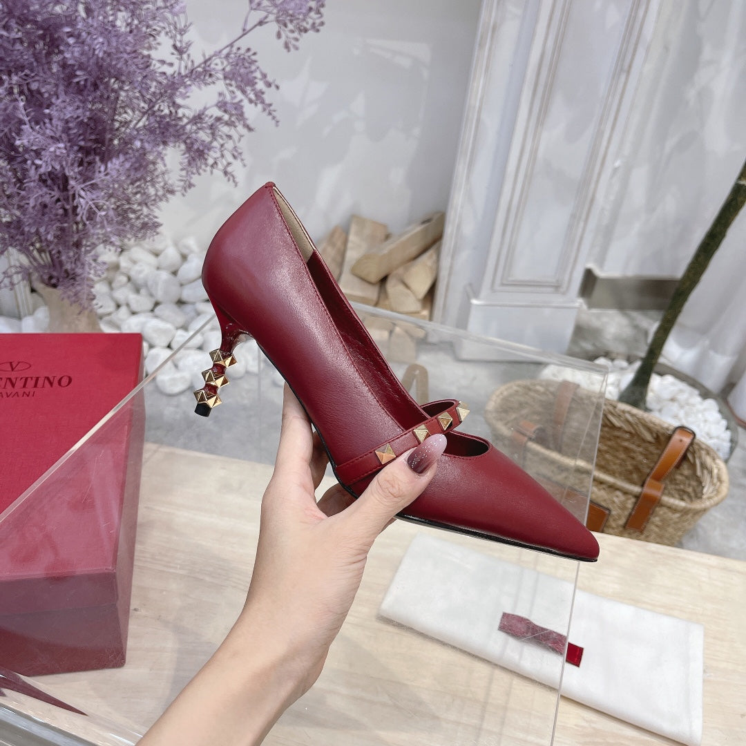 VT Rockstud Pumps Red Sheepskin Leather