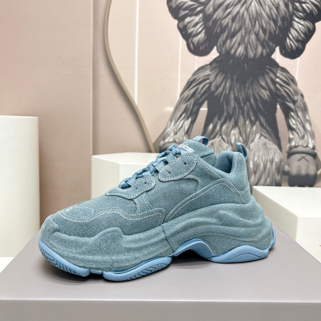 TRIPLE S SNEAKER IN BLUE DENIM