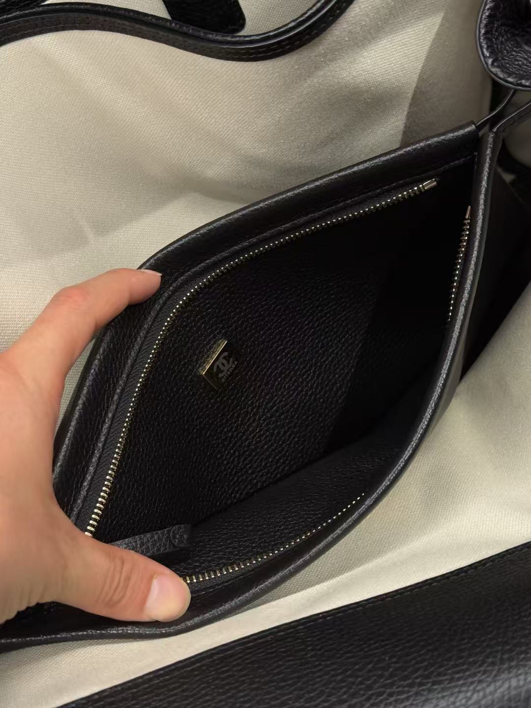CC 2026 Large Shopping Bag 42cm Black Grain Calfskin