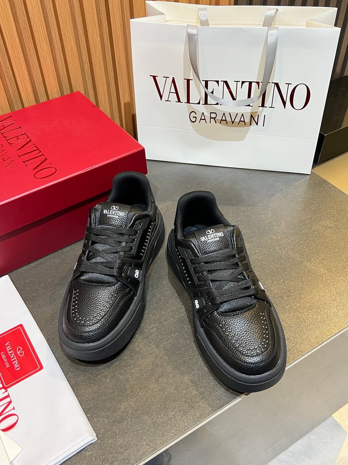 VT 26s Upvillage Trainers Black Leather Studded 105518