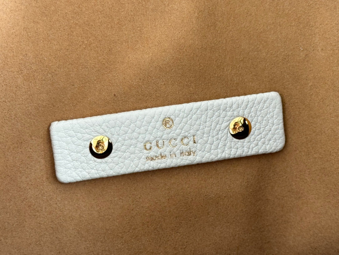 Gucci Softbit Shoulder Bag White Calfskin 248332