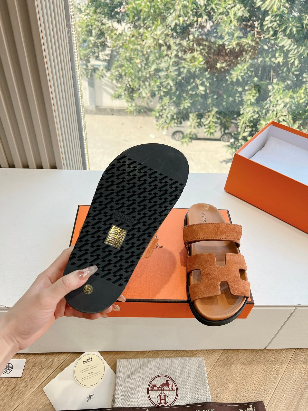 HM Chypre Sandal Caramel Brown Suede 202810