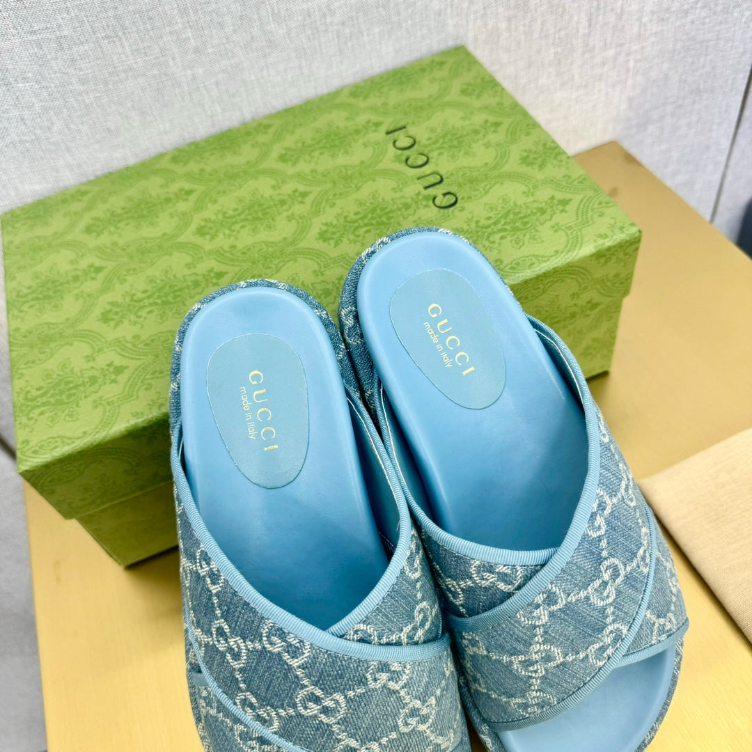 GG SLIDE SANDAL SKY CANVAS CROSS STRAPS