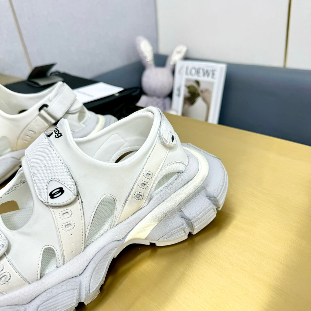 3XL SPORTY SANDALS IN WHITE POLYURETHANE, POLYESTER AND TPU