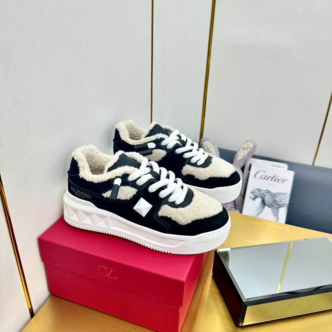 One Stud Xl Trainer 65mm In Black Mix White Suede Lined With Wool Fleece 994610