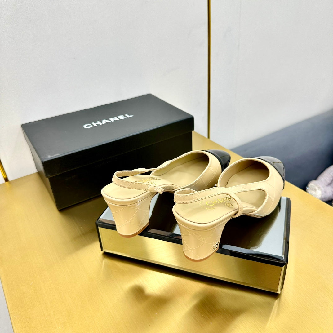 cc slingback pumps 65 in beige lambskin and black patent calfskin