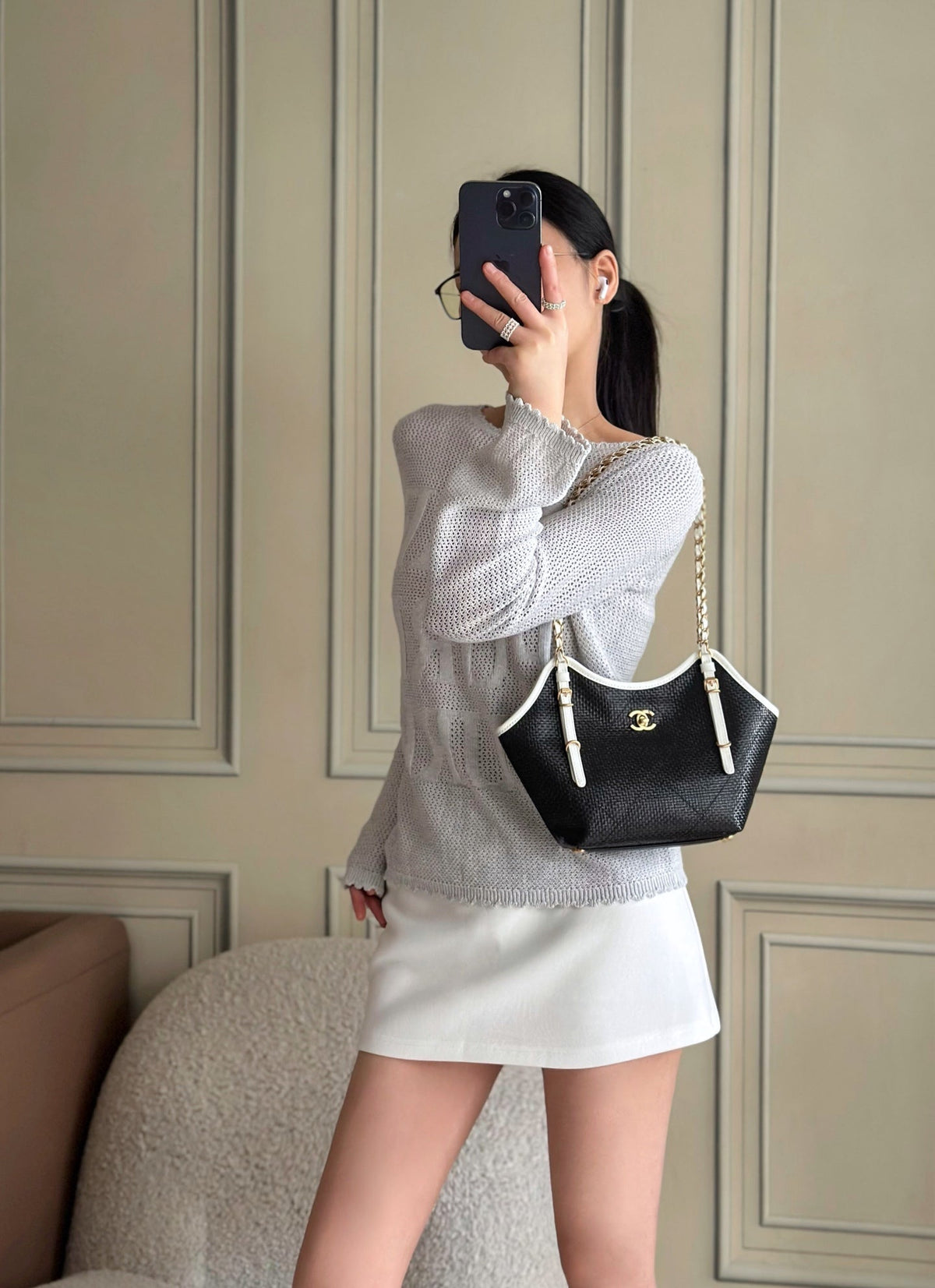 Chanel 2025 Maxi Hobo Bag 31cm Black mix White Straw Leather 320857