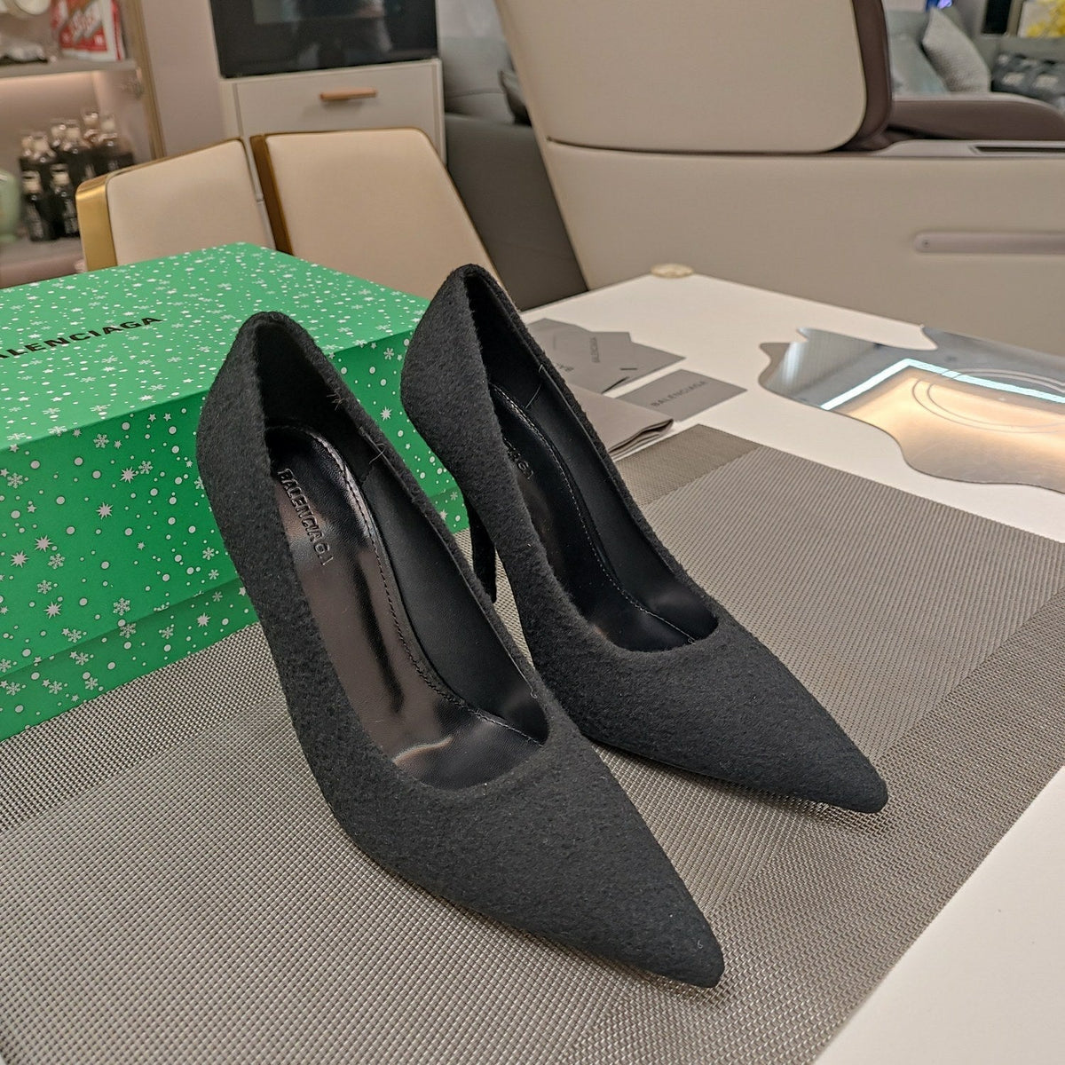 HIGH HEEL PUMPS 90MM IN BLACK WOOL