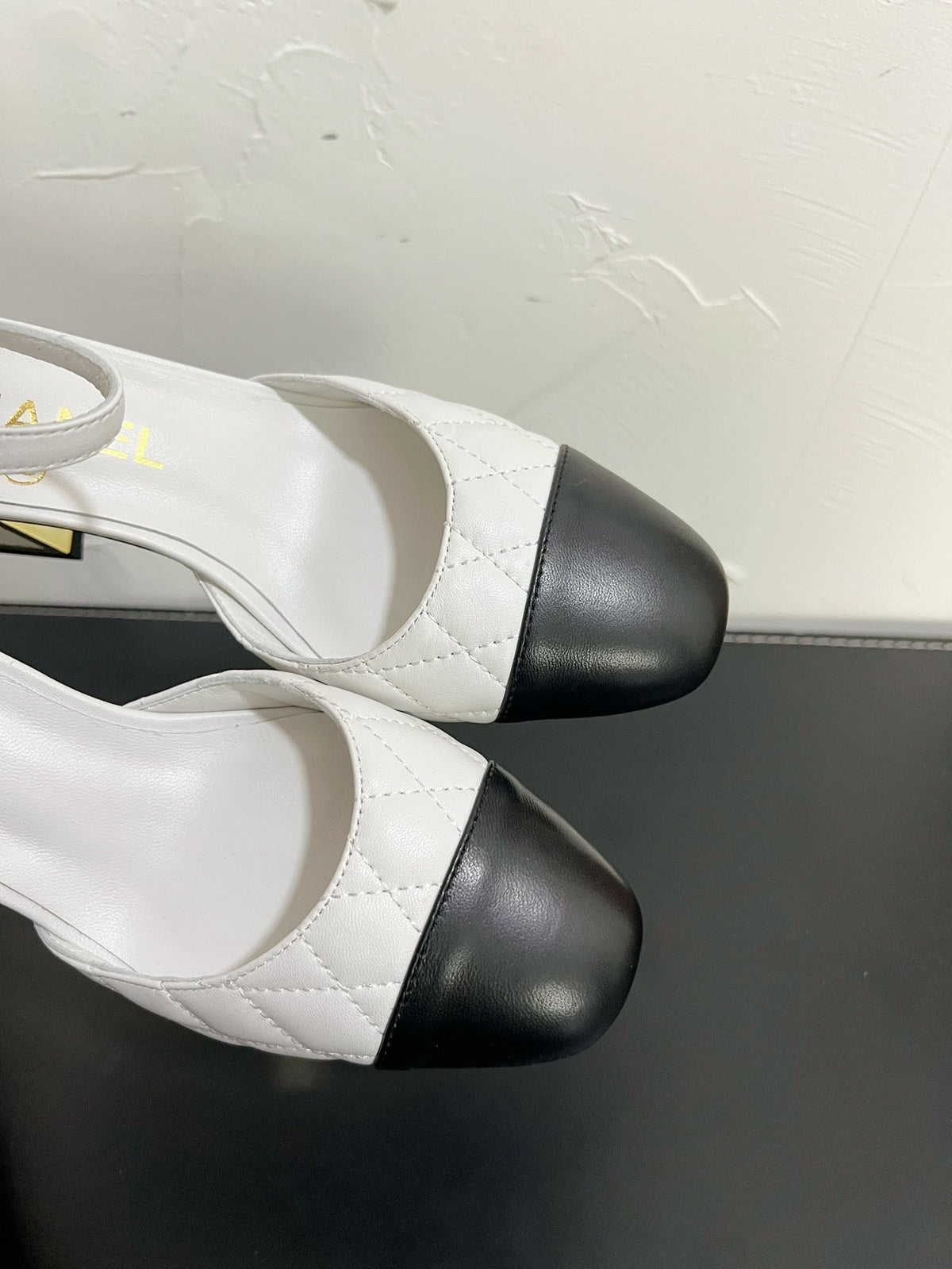 CC Mary Janes 55mm In White Mix Black Quilted Lambskin 949765