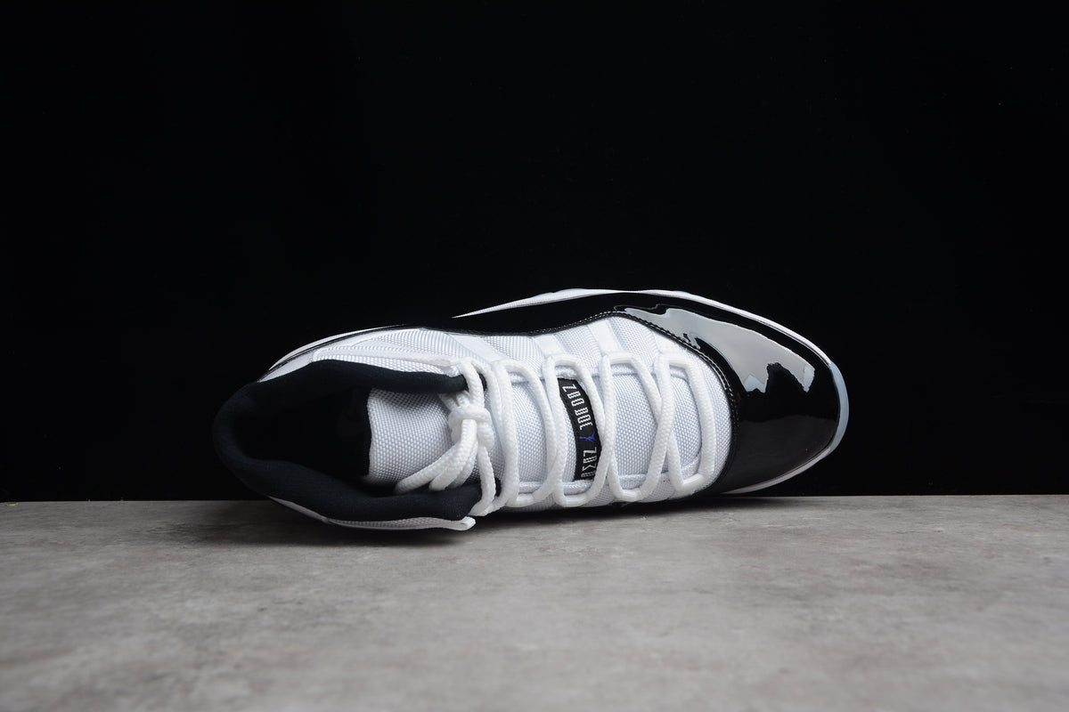 AJ 11 Concord
