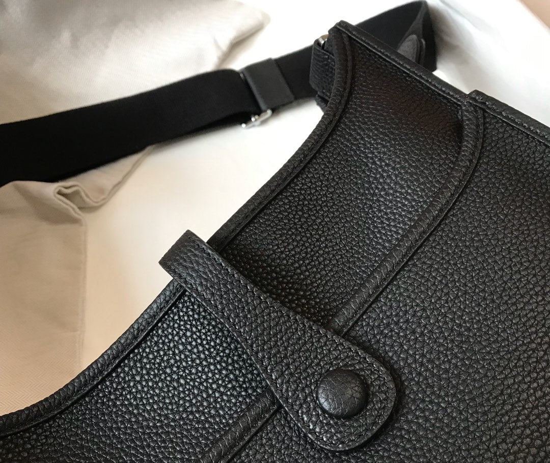Evelyne 29cm Black Togo Shw