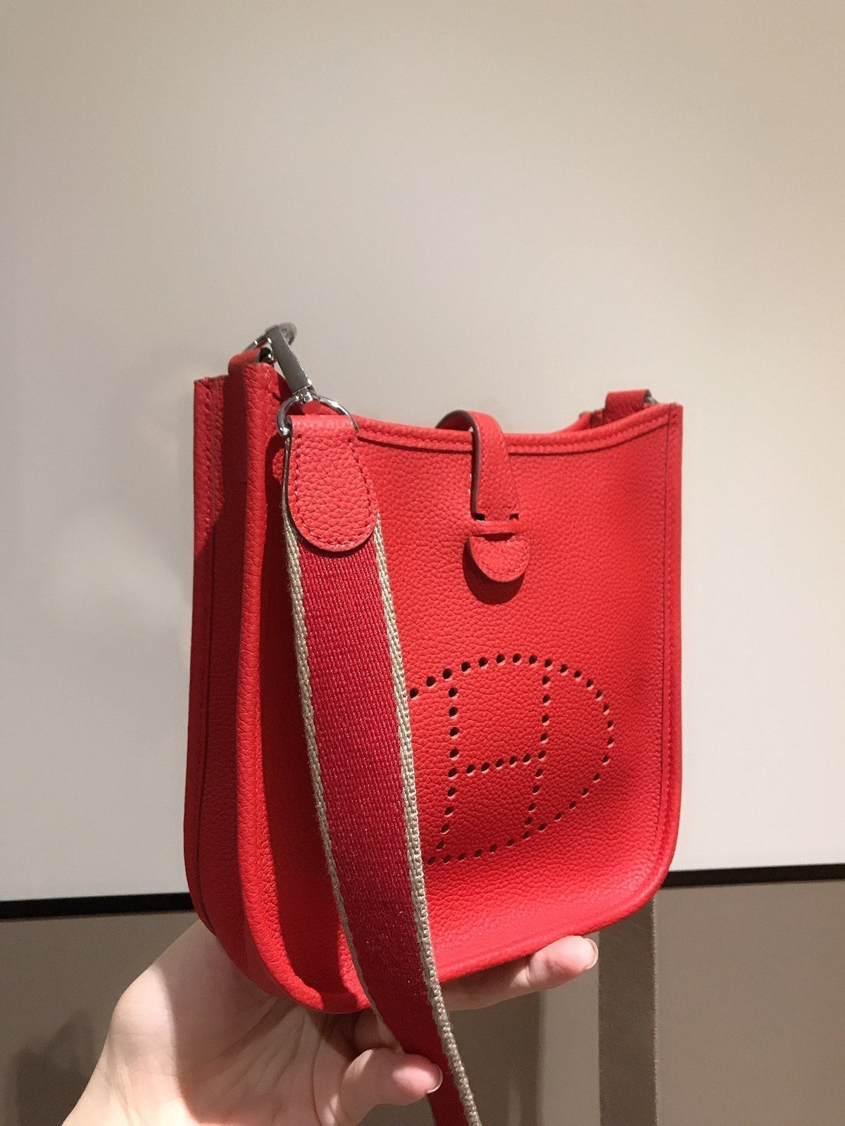 HM EVELYNE MINI 18 RED TOGO