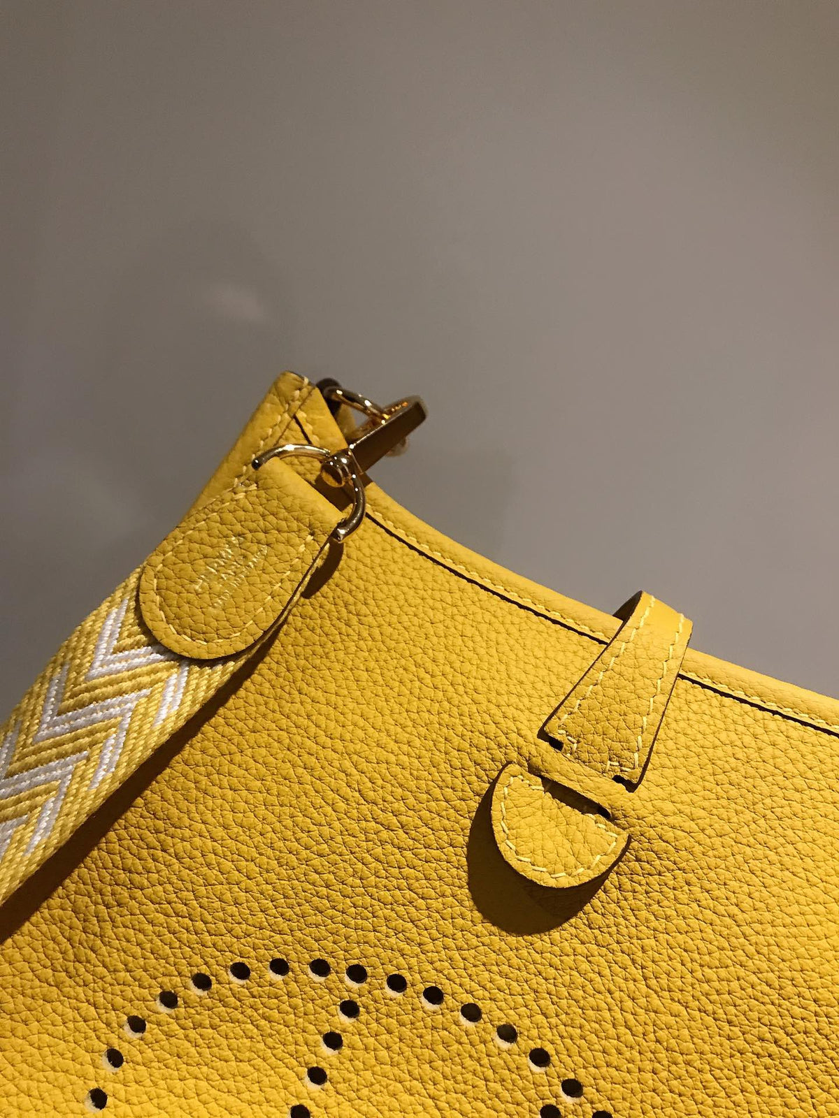 HM EVELYNE MINI 18 AMBER TOGO