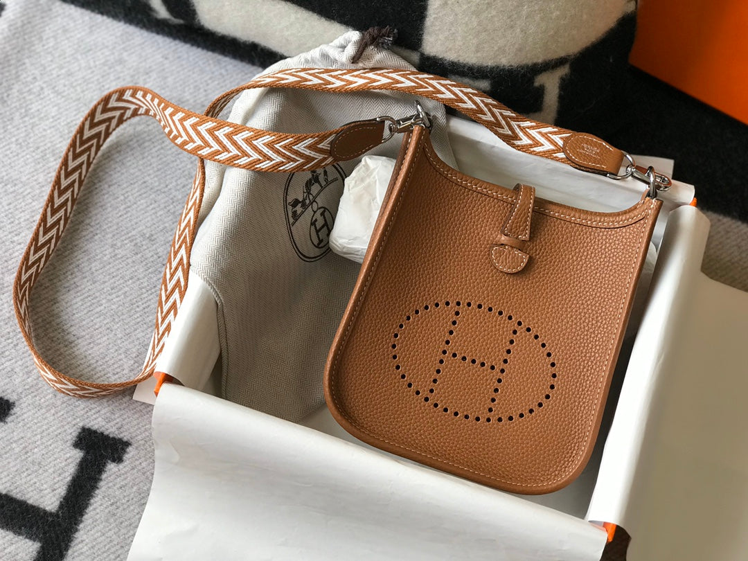 Mini Evelyne 18cm Tan Togo Shw
