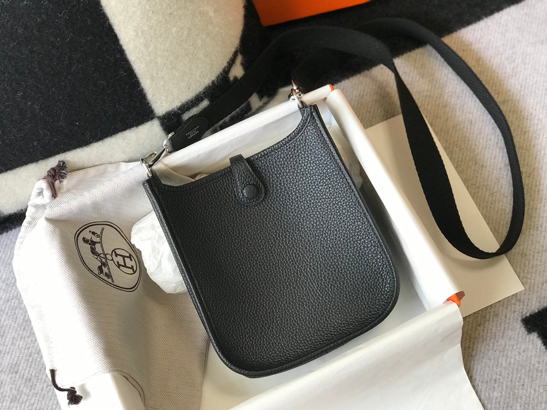 Mini Evelyne 18cm Black Togo Silver Hardware