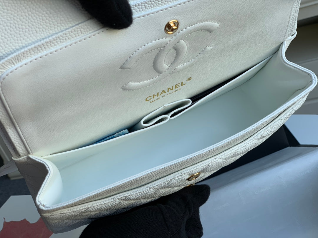 flap bag medium 25 white caviar ghw