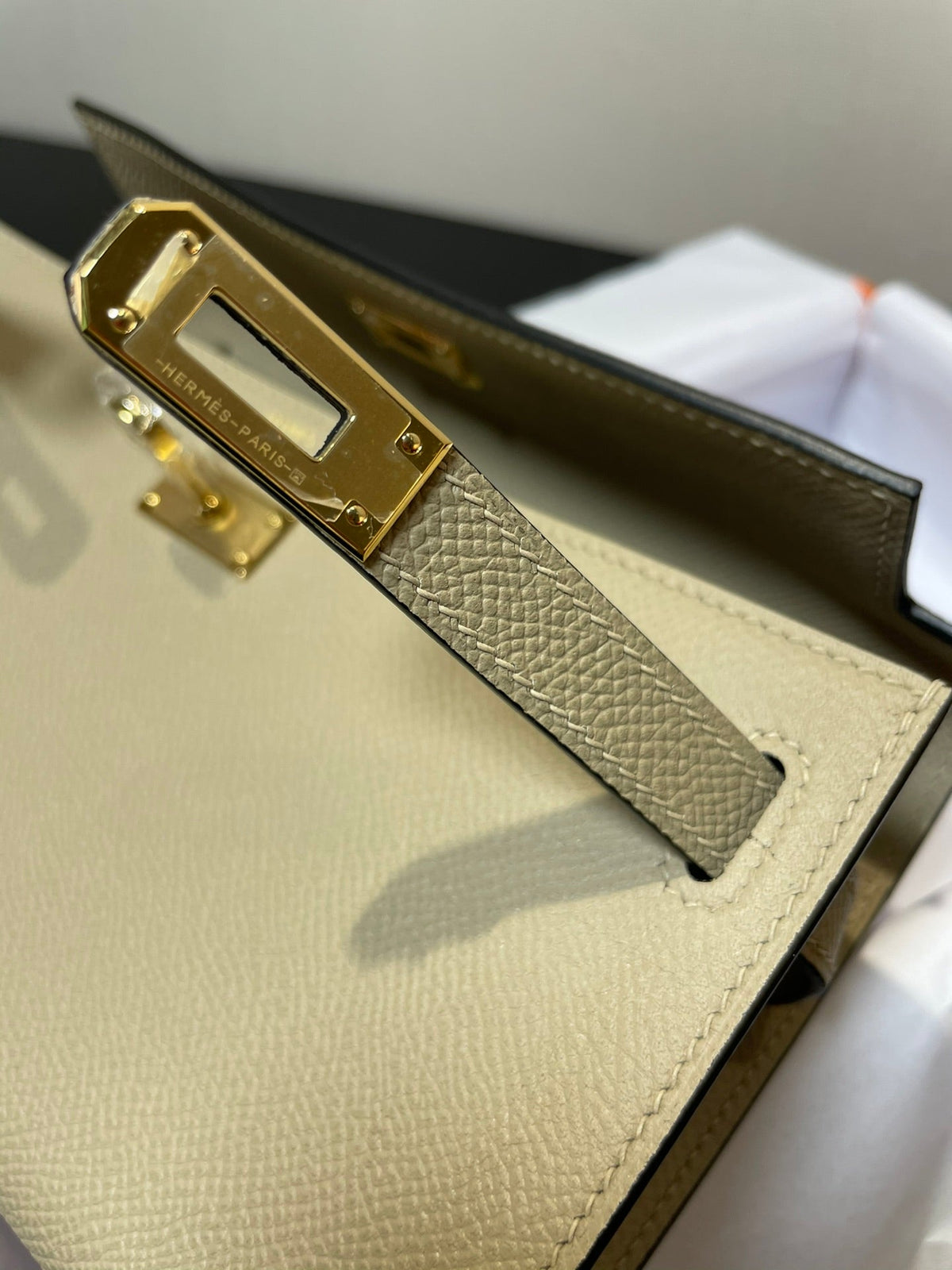 kelly woc 20.5 lichen epsom gold hardware