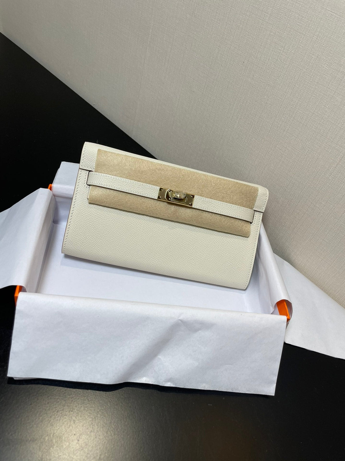 kelly woc 20.5 white epsom gold hardware