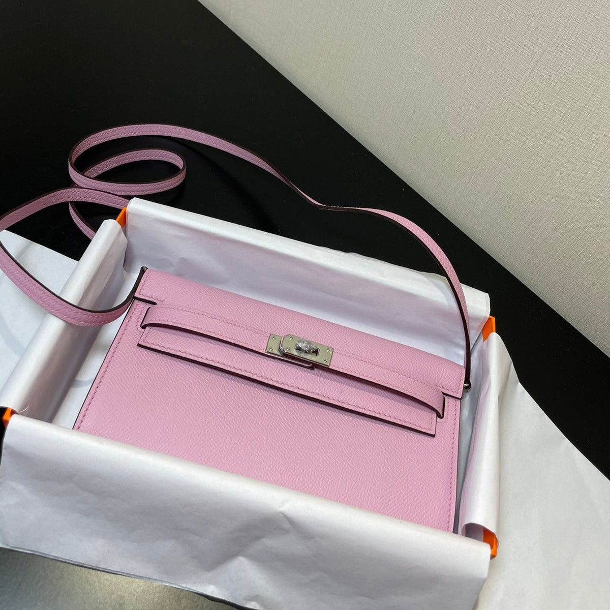kelly woc 20.5 light pink epsom silver hardware