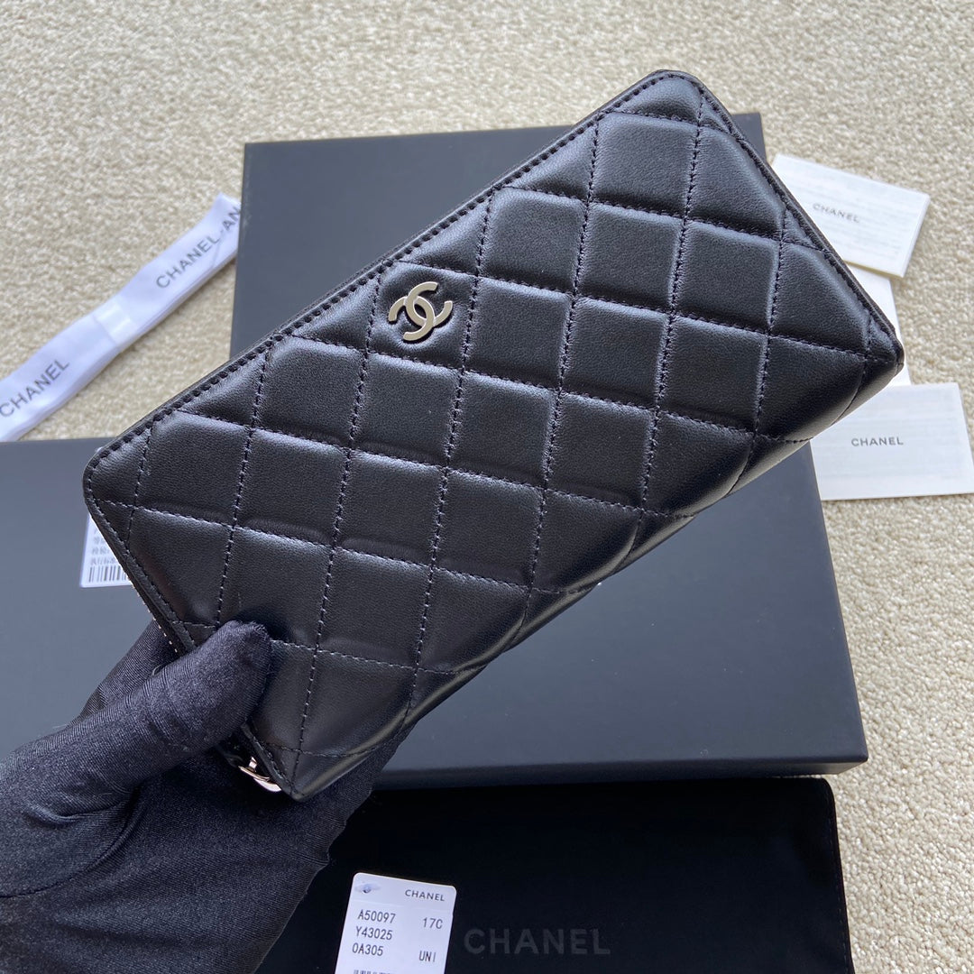 CC A50097 Classic Zipper Wallet Black Lambskin Sliver Steel 229660
