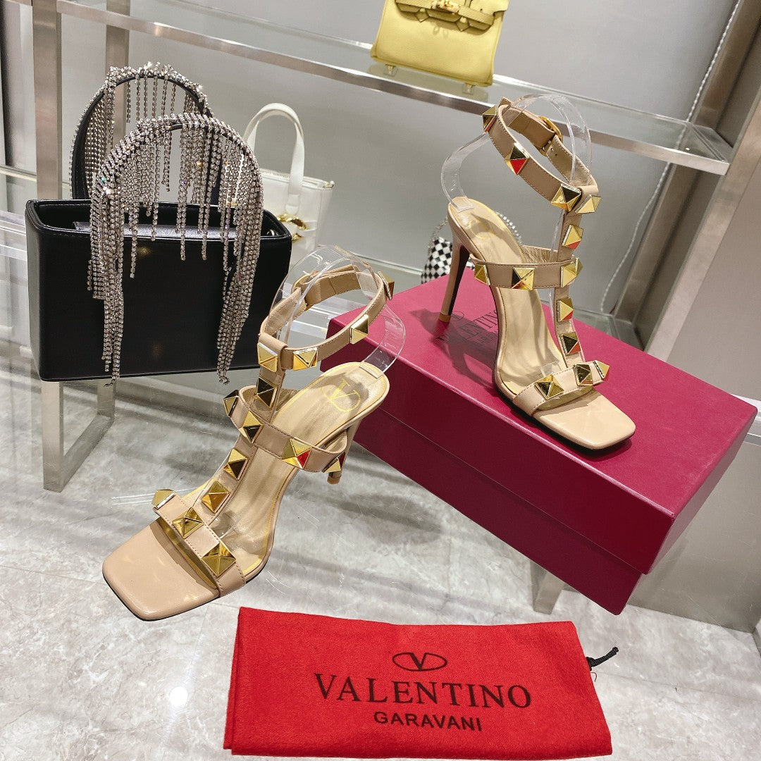 Valentino Studded Strappy Pumps 95mm Sheepskin 239551