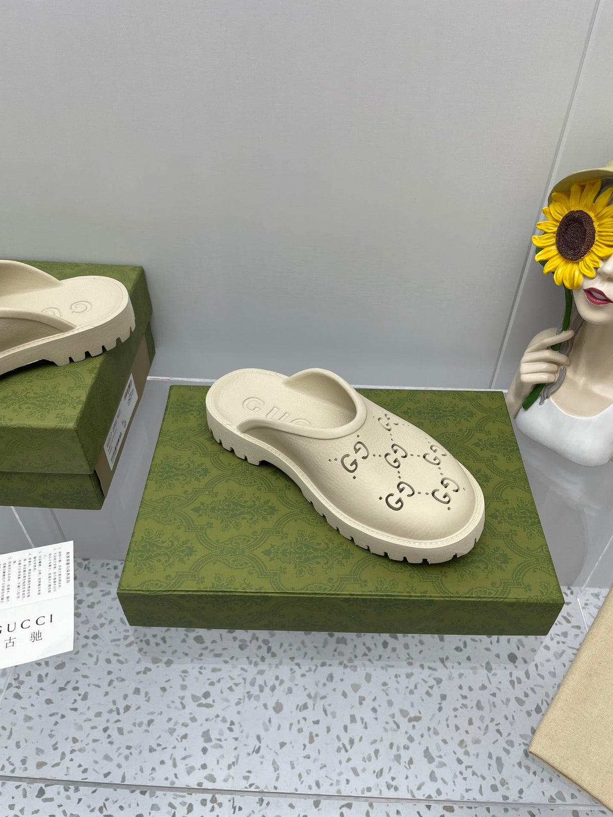 GG PLATFORM PERFORATED G SANDAL CREAM IP FOAM