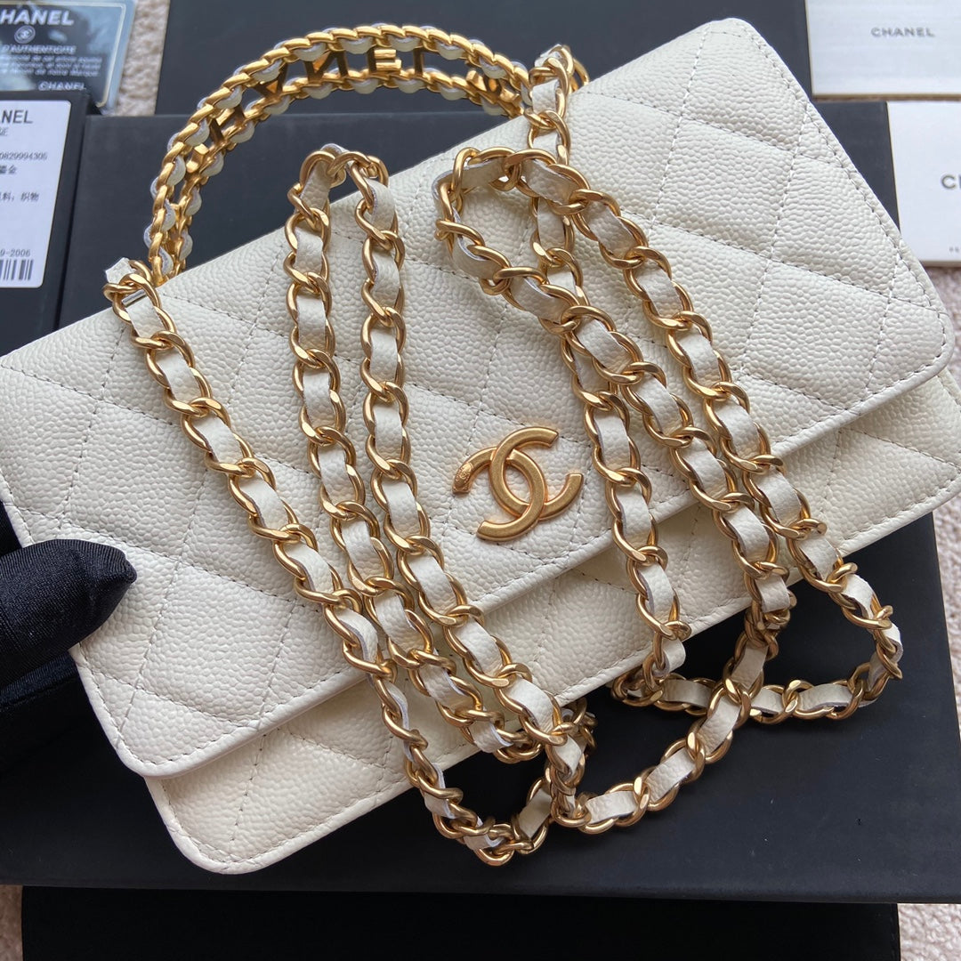 CC Logo Flap Bag 20cm White Caviar GHW 235169