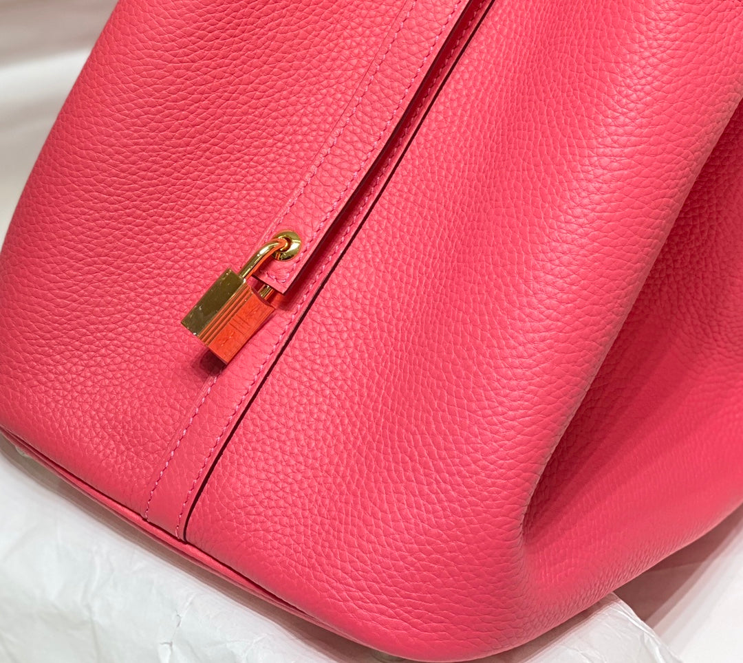 HM PICOTIN LOCK 18 RED PINK TOGO LEATHER