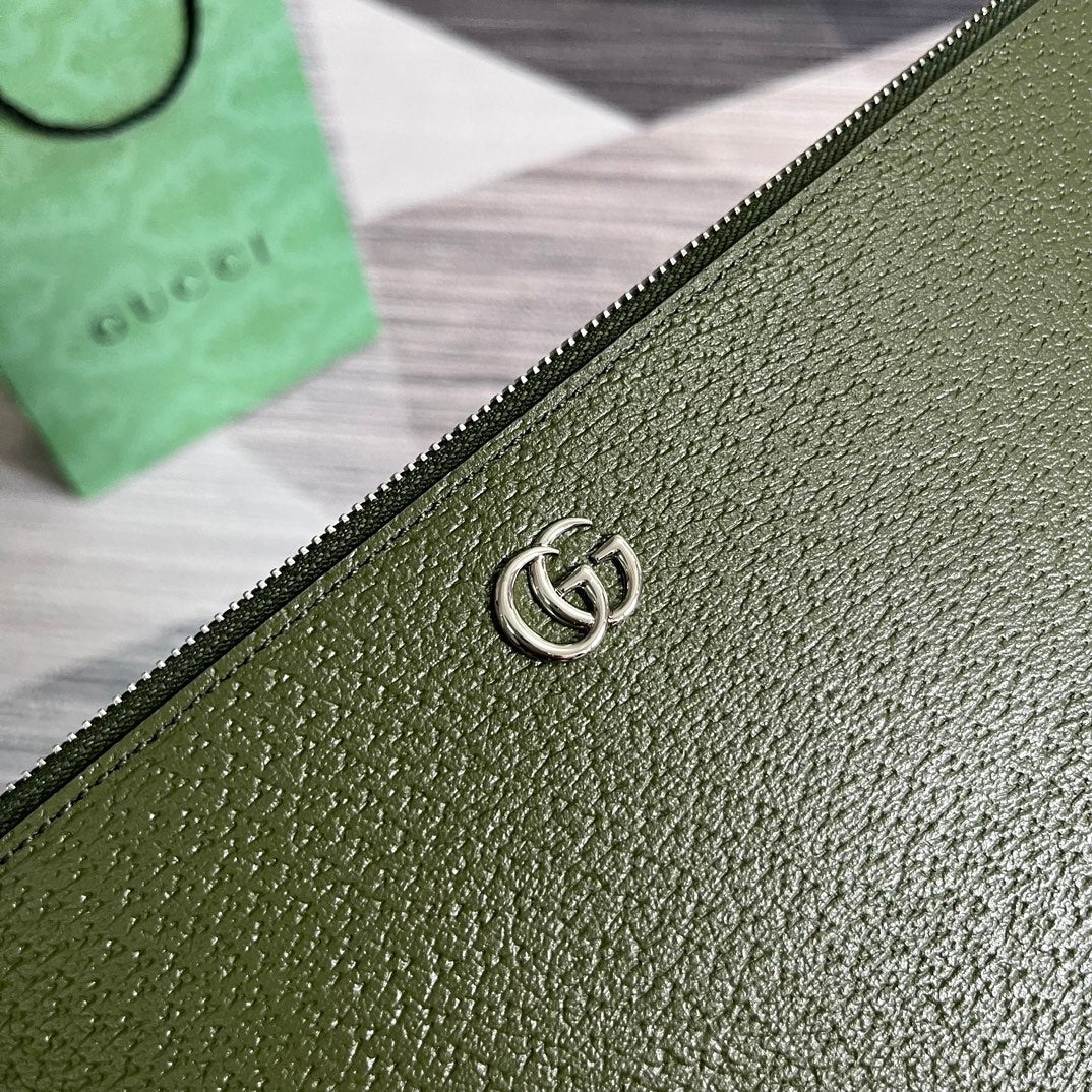 MARMONT POUCH 30 IN ARMY GREEN LAMBSKIN