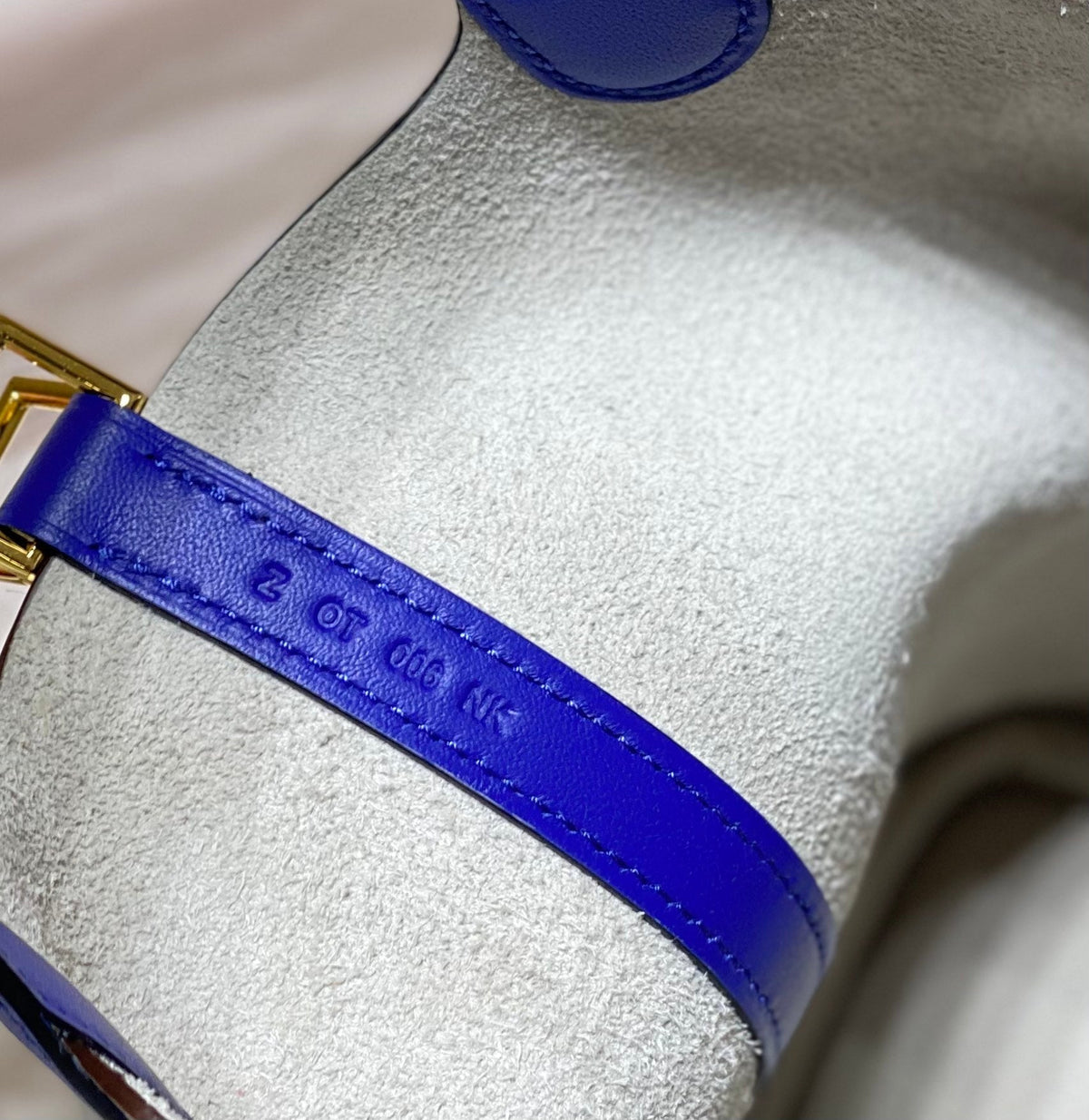 picotin lock 18 white blue togo ghw