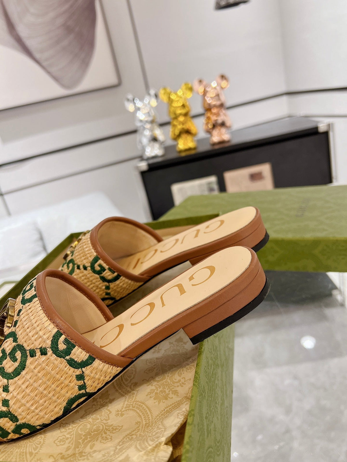 GG EXCLUSIVE SLIDE SANDAL CARAMEL SEDGE