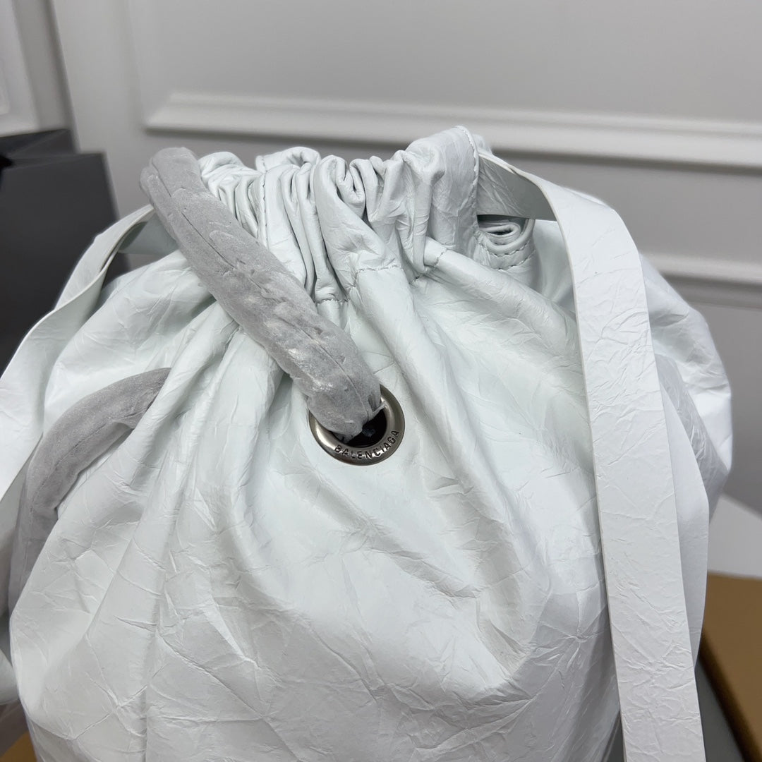 CRUSH LARGE TOTE BAG 46 IN WHITE CRUSHED CALFSKIN SILVER HARDWARE