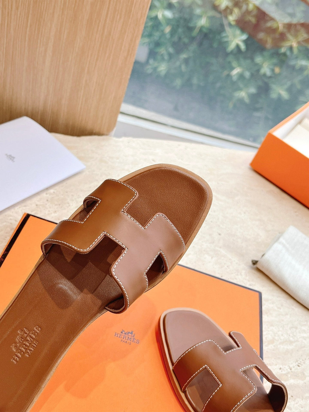 HM 25 Oran Sandal Brown Calfskin