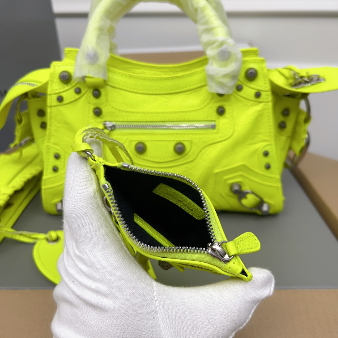 NEO CAGOLE 26 IN PEAR LAMBSKIN
