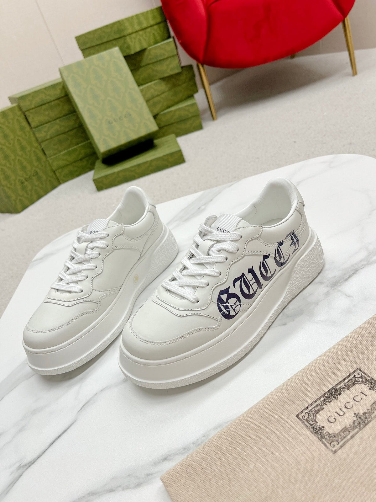 GG TRAINER WHITE CALFSKIN