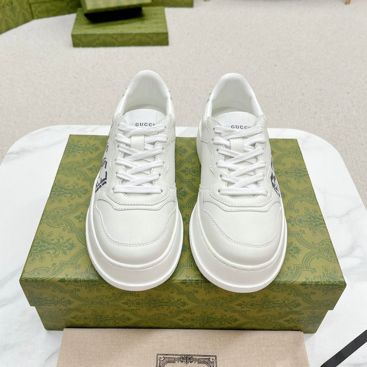 GG TRAINER WHITE CALFSKIN