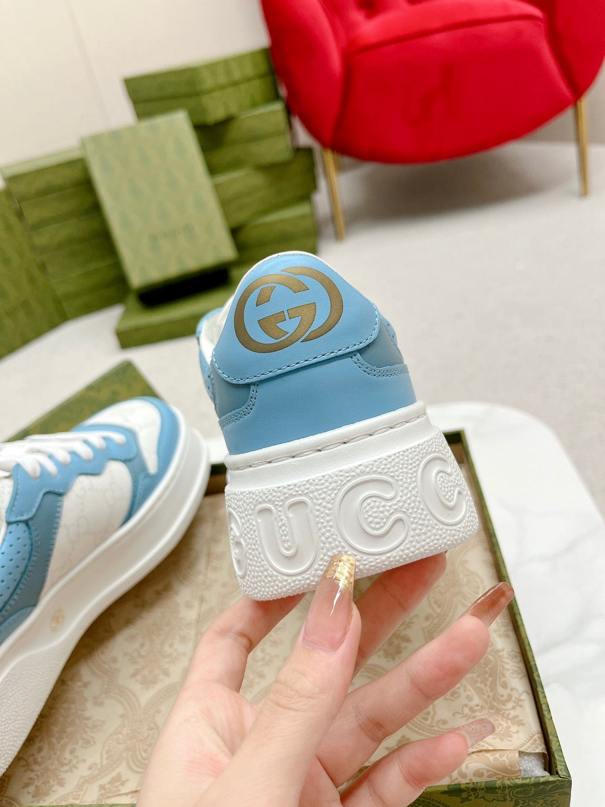 GG TRAINER WHITE AND SKY CALFSKIN
