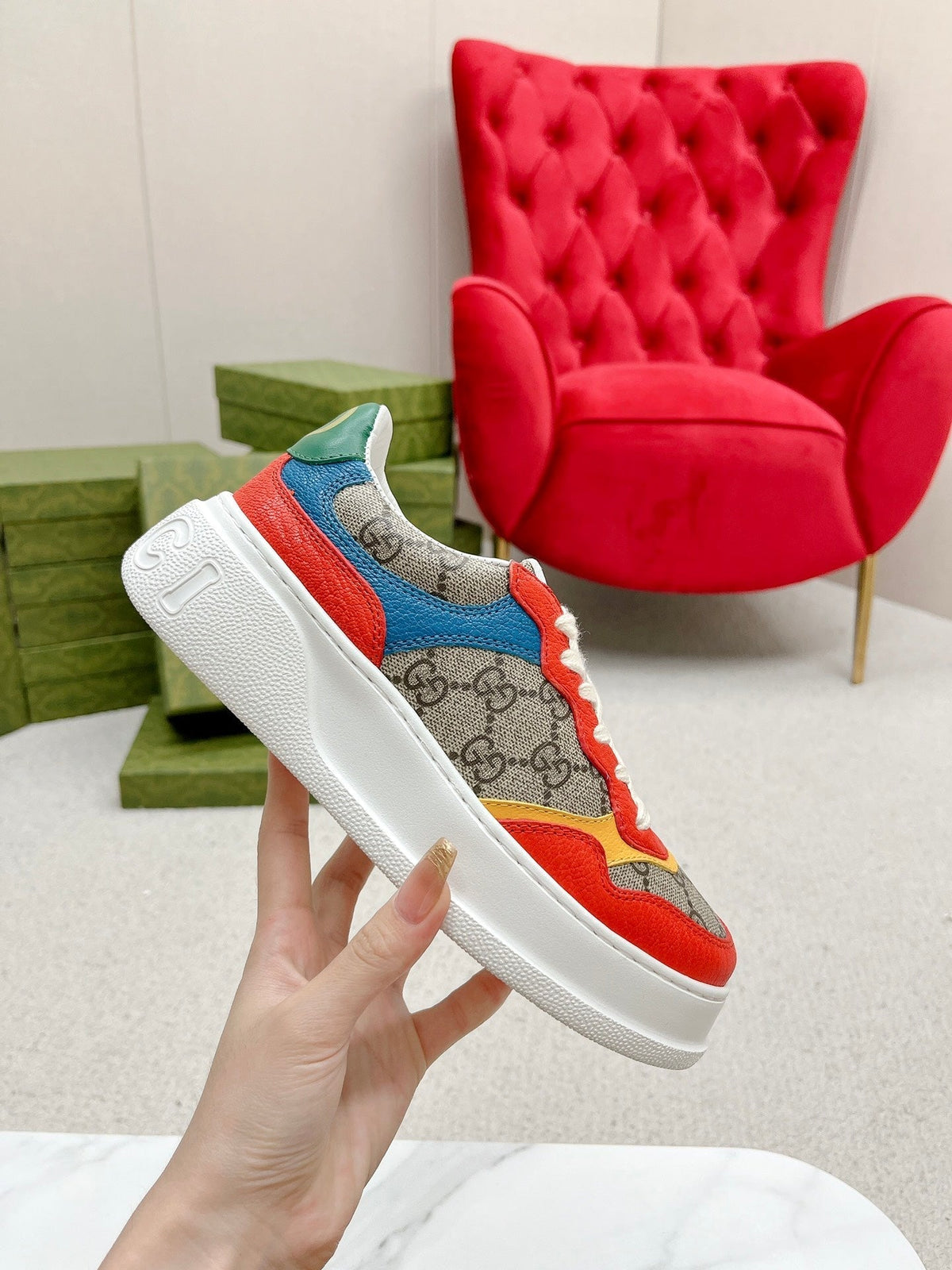 GG TRAINER LIGHT BROWN AND CANDY CALFSKIN