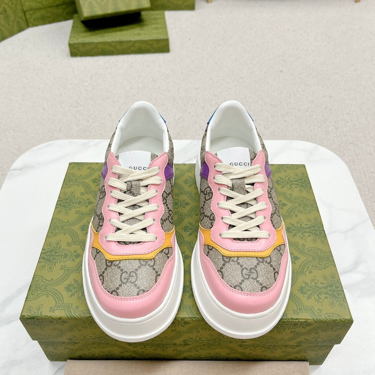 GG TRAINER LIGHT BROWN AND PINK CALFSKIN