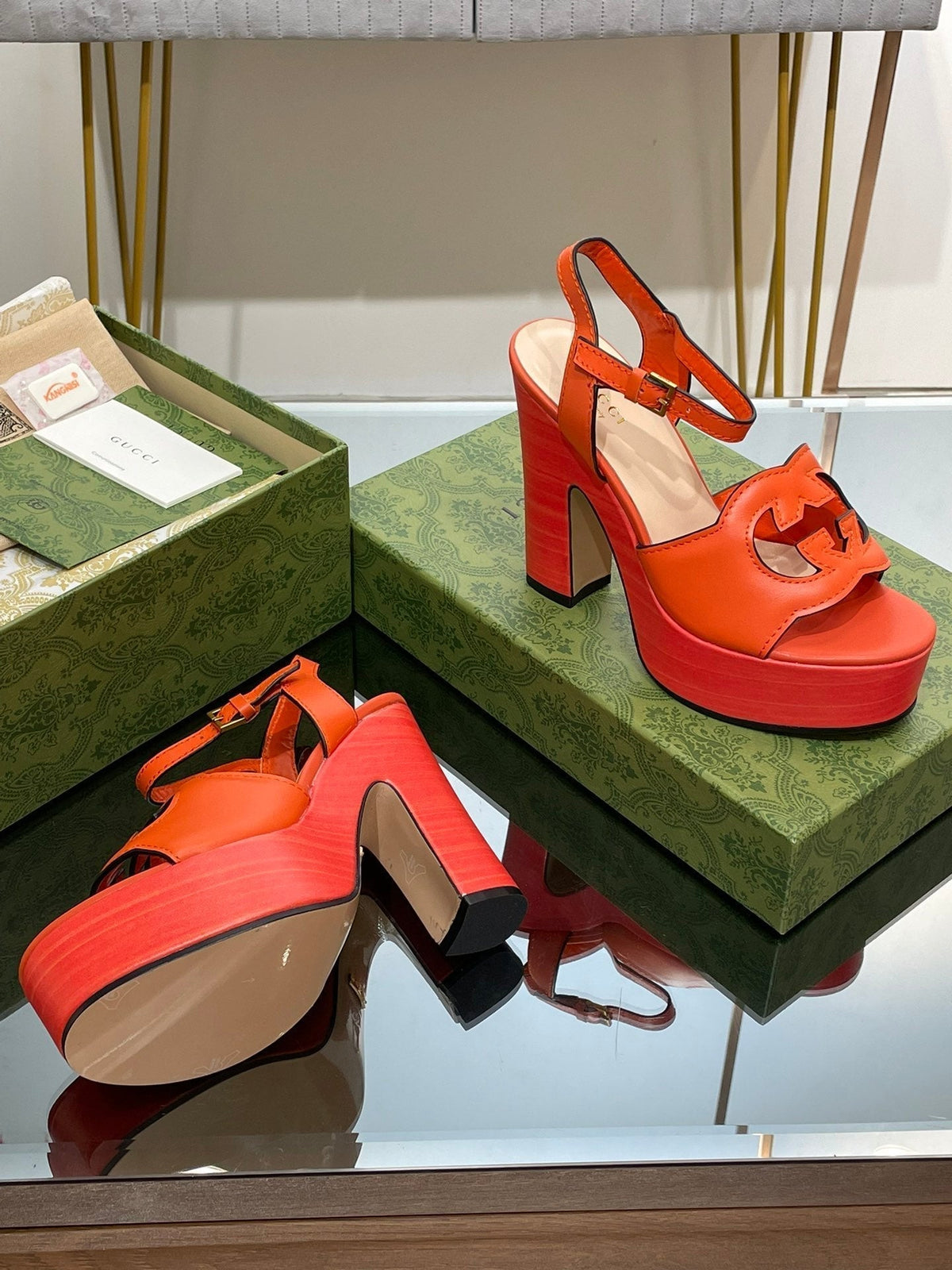 GG 120 INTERLOCKING G SANDAL ORANGE CALFSKIN