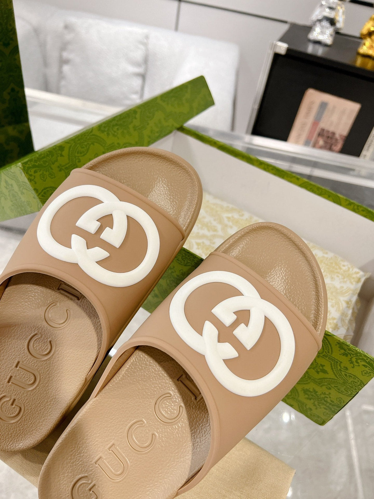 GC 25 Interlocking G 50mm Slide Sandal White Brown Cowhide 292400