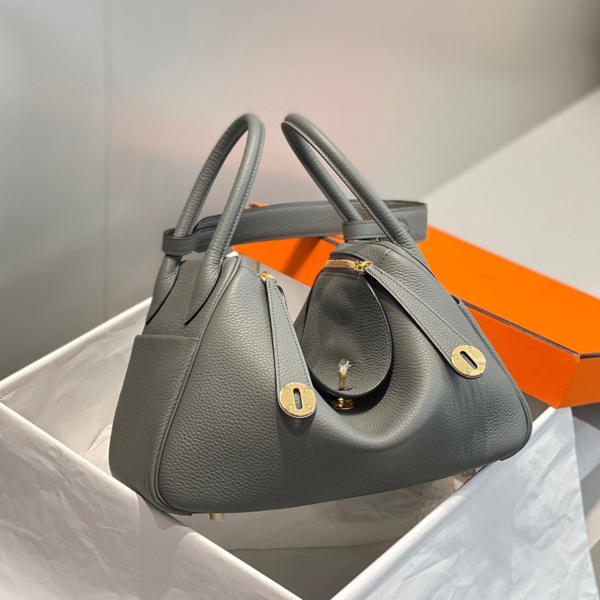 HM LINDY 30 BAG GRAY TAURILLON CLEMENCE LEATHER