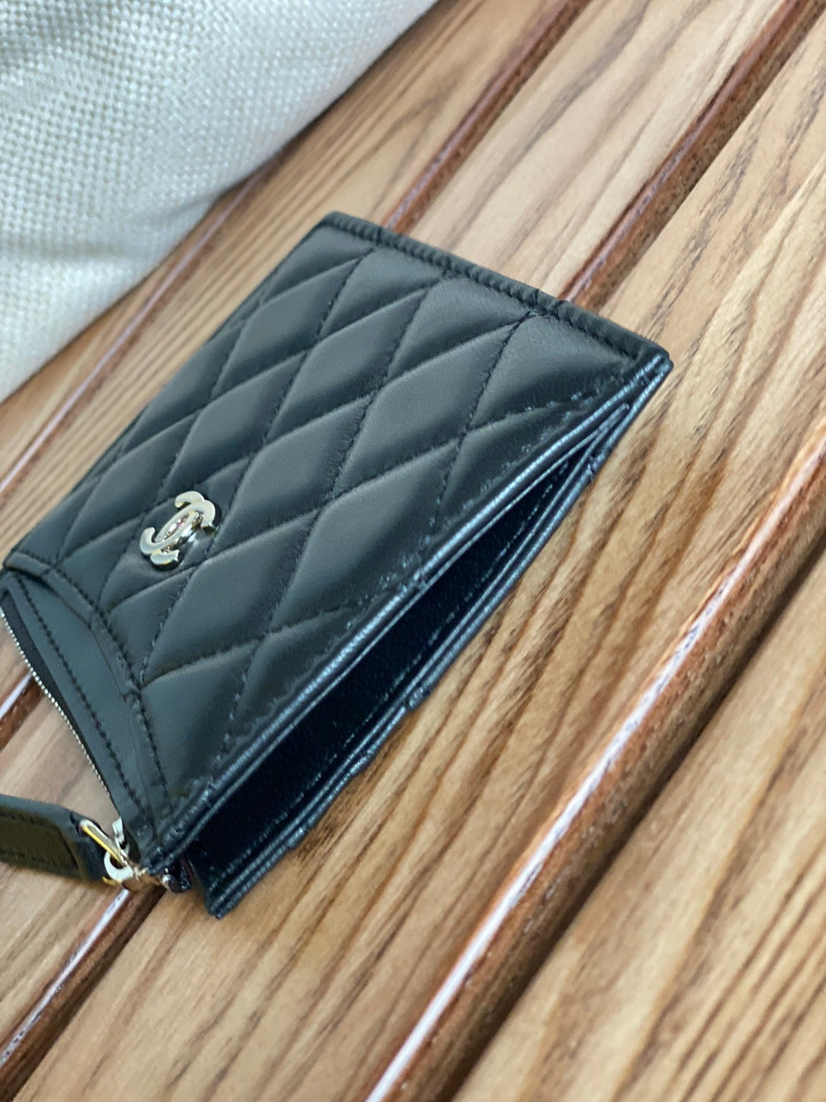 CC A84105 Coin Case Black Sliver Metal Lamskin 240725