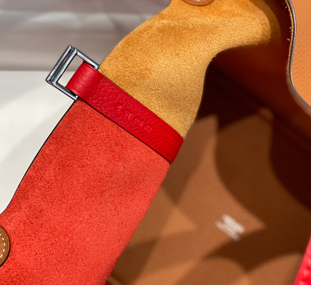 HM PICOTIN LOCK 22 ORANGE AND RED TOGO LEATHER