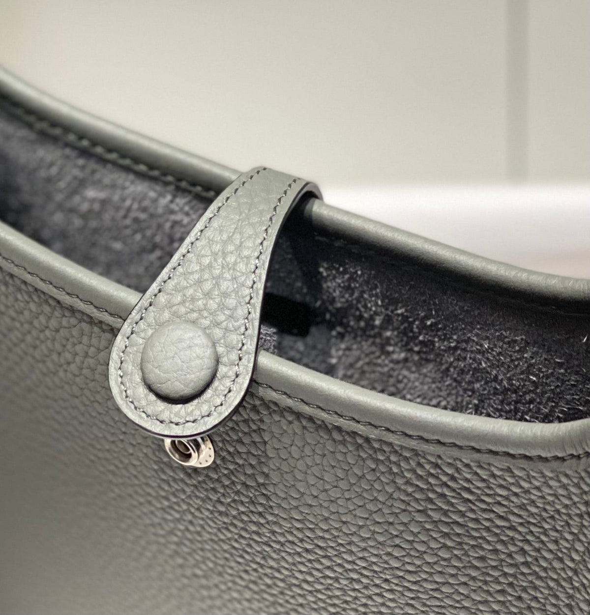 Mini Evelyne 18cm Smoke Grey Togo Silver Hardware