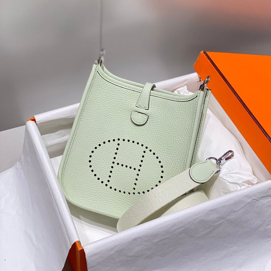 Mini Evelyne 18cm Light Green Togo Shw