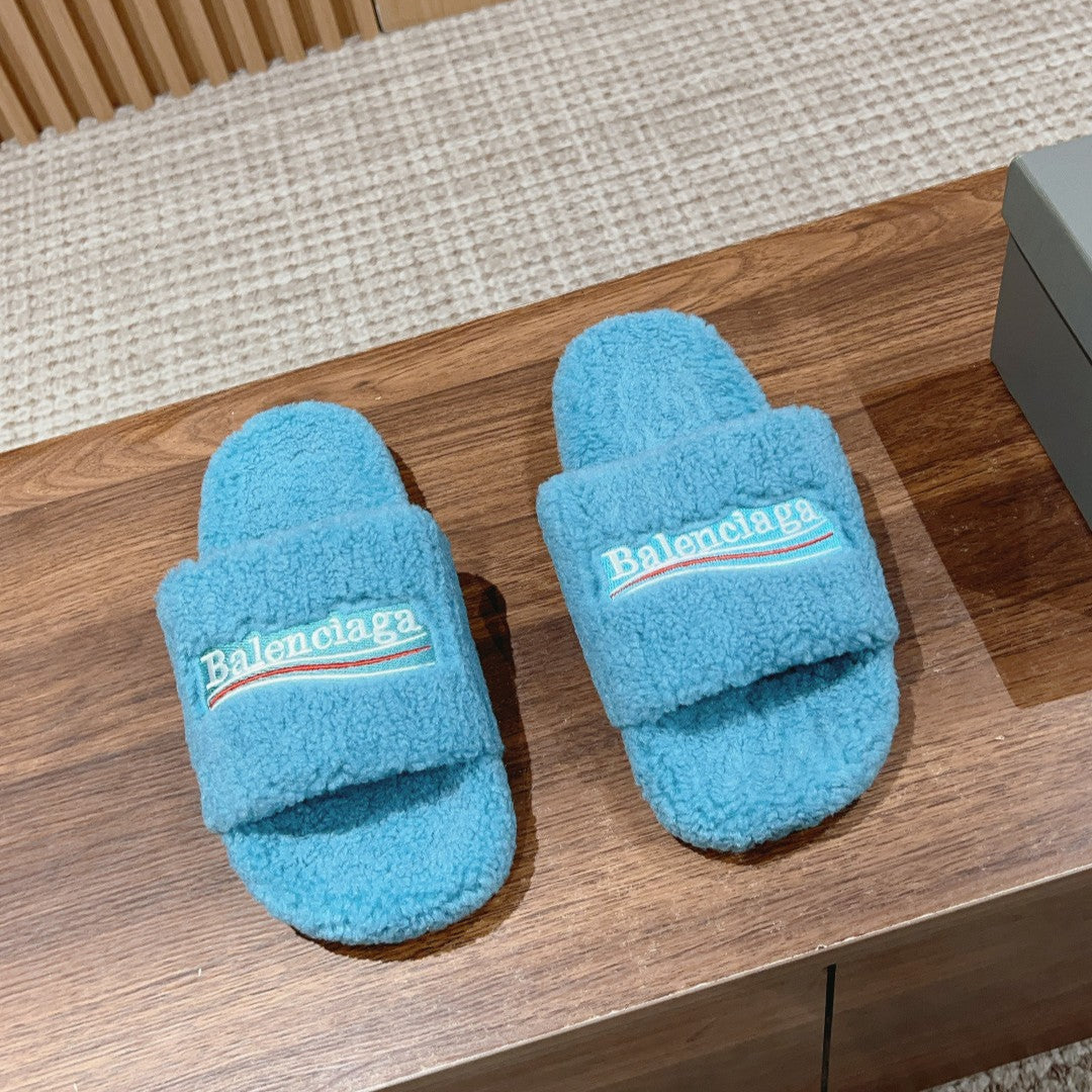 FURRY SLIDES IN SKY BLUE CURLY SHEARLING