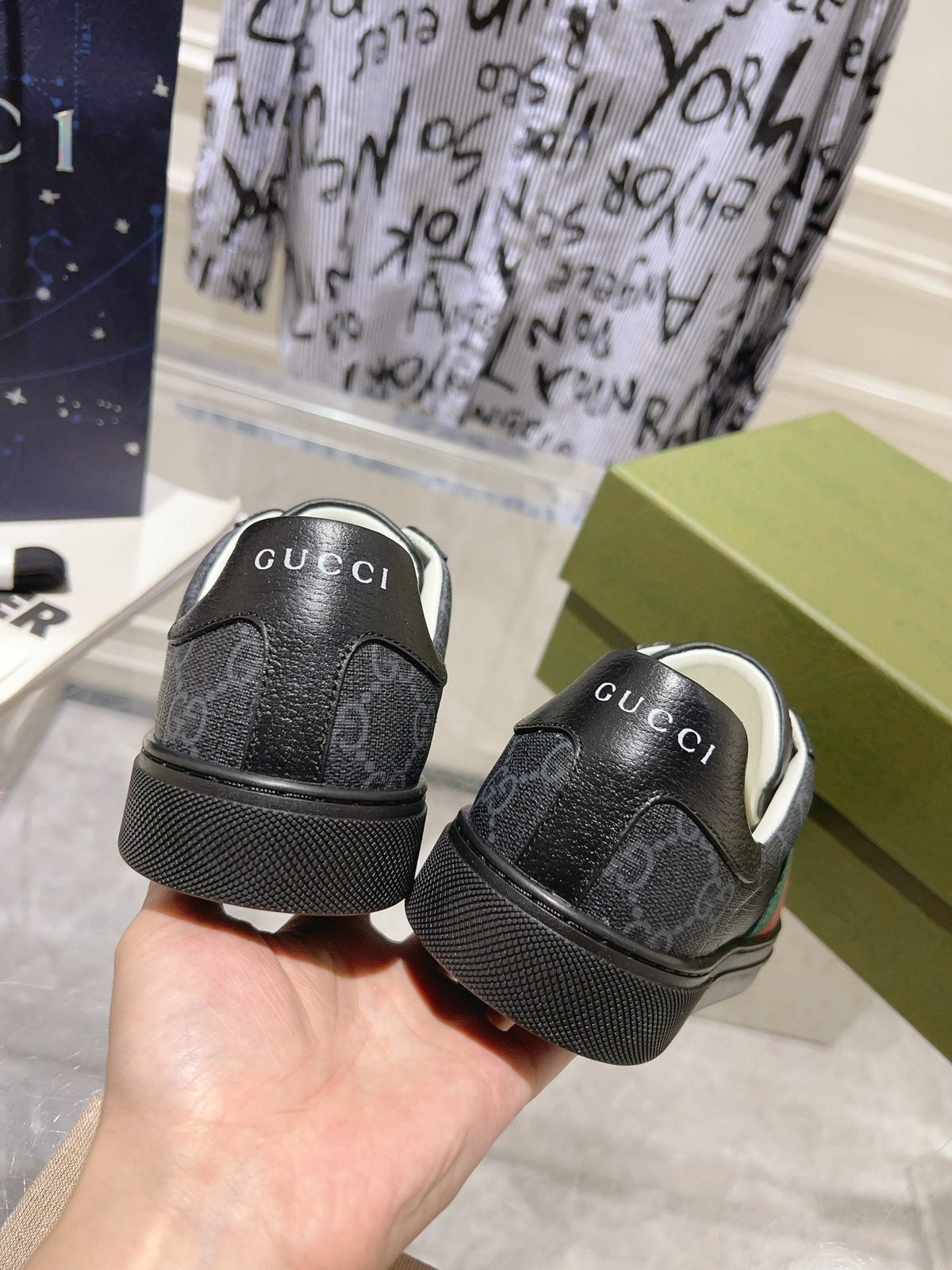 GG ACE GG SUPREME TRAINER BLACK CALFSKIN WITH PATTERNS