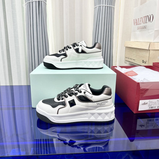 One Stud Xl Low-Top Sneaker Black White Nappa Leather Fabric